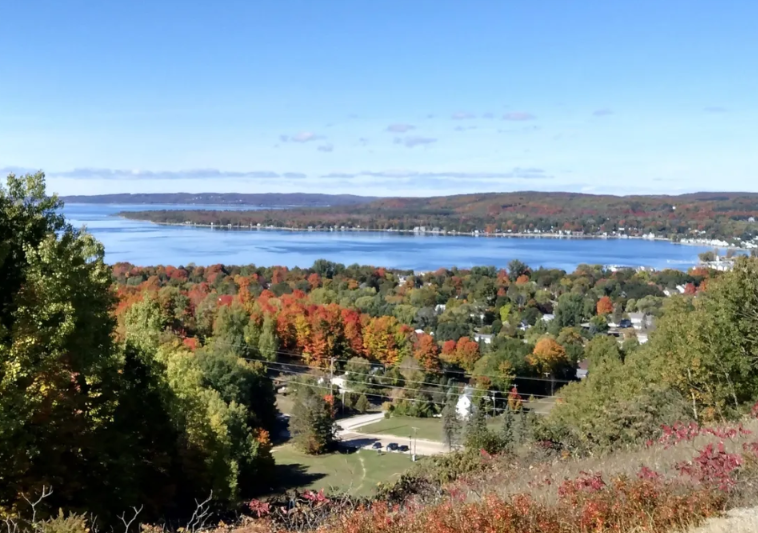 Lake Valley Maintenance & Management